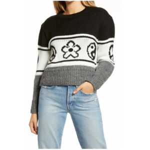 Women's Topshop Ying Yang Crop Sweater, Size Small - Black
